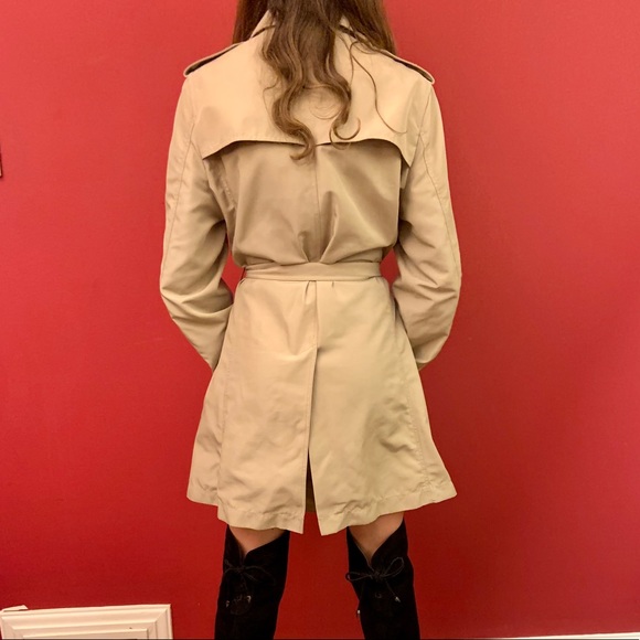 Uniqlo Nude Women’s Trench Coat! 🧥 - Picture 3 of 8